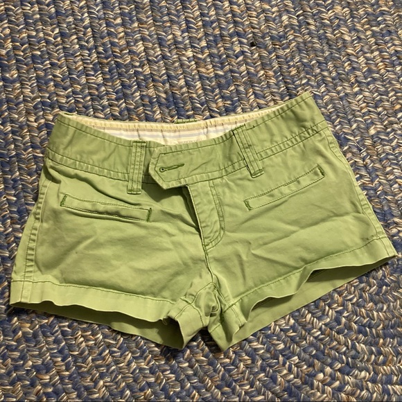 🟢 American Eagle Light Green Shorts - Picture 2 of 7